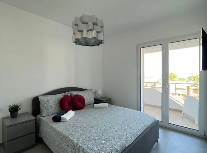 アパート The #3 Howme