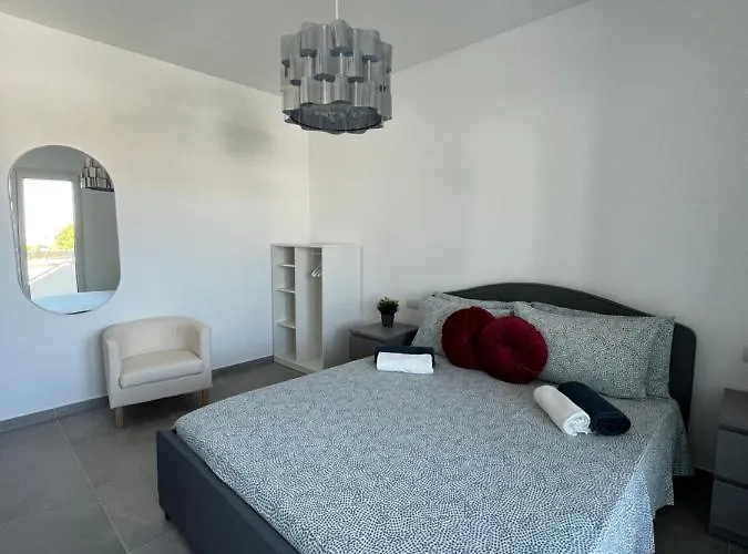 The #3 Howme アパート